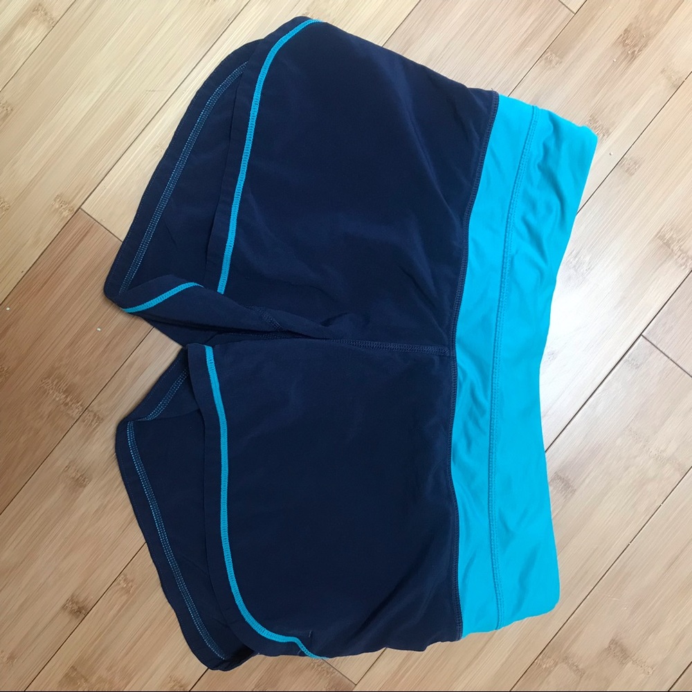 LULULEMON sz 6 run shorts